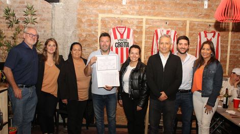 Distinción por el día del hincha a cargo del Concejo Deliberante.