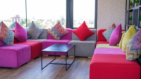 Red Couch Torre Emilia - Espacio Coworking