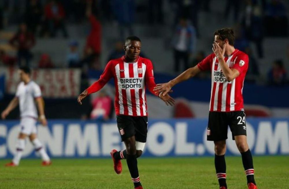 Estudiantes logró la hazaña y se metió en octavos de la Libertadores