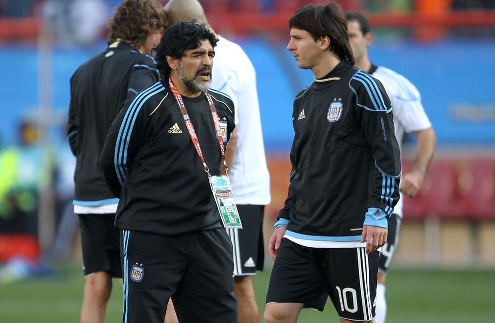 Messi le tiró flores a Maradona por su regreso al fútbol argentino