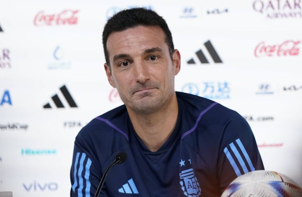 Scaloni: “Hoy es un día triste, pero hay que levantar cabeza y seguir”. Foto: Clarín
