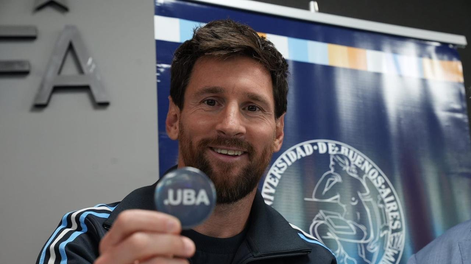 Lionel Messi recibió el Doctorado Honoris Causa de la UBA: Es un orgullo muy grande.
