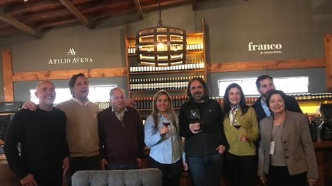 Anfitriones y jurados: Gustavo Valdez, Marcelo Gracieux, Roberto González, Belén La Motta, Fabricio Portelli, Gabriela Celeste, Cristina Pandolfi y Pablo Guzzanti.