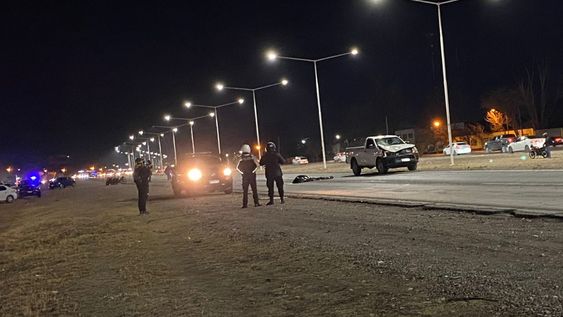 Hombre murió atropellado por una camioneta en el Acceso Este