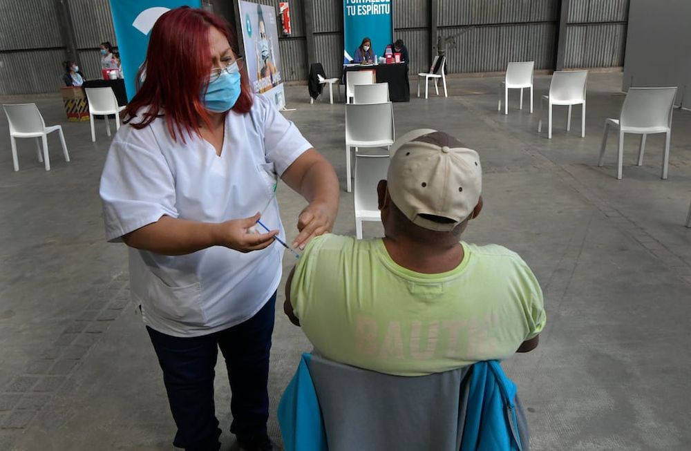 Mayores de 40 años con diabetes mellitus tipo 1 y 2 ya pueden inscribirse para la vacunación contra el Covid-19 - Orlando Pelichotti / Los Andes