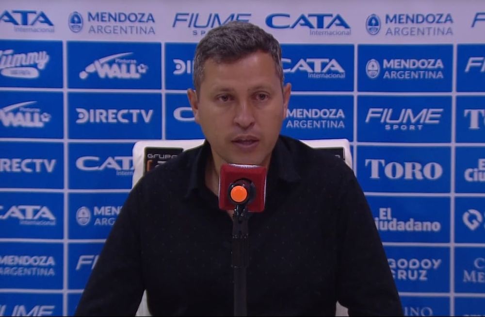 Diego Flores, DT del Tomba, habló tras el empate sin goles frente al Bicho, en La Paternal.