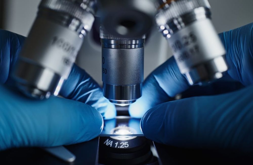 La ciencia fue indispensable investigando el virus, redujo de 10 a 1 el tiempo requerido para producir vacunas, cambiando procesos y métodos preestablecidos.