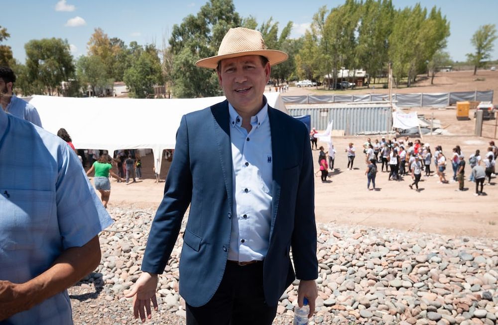 El intendente de Lavalle, Roberto Righi, logró fondos nacionales para terminar las casas de la Tupac Amaru de su departamento.Foto: Ignacio Blanco / Los Andes