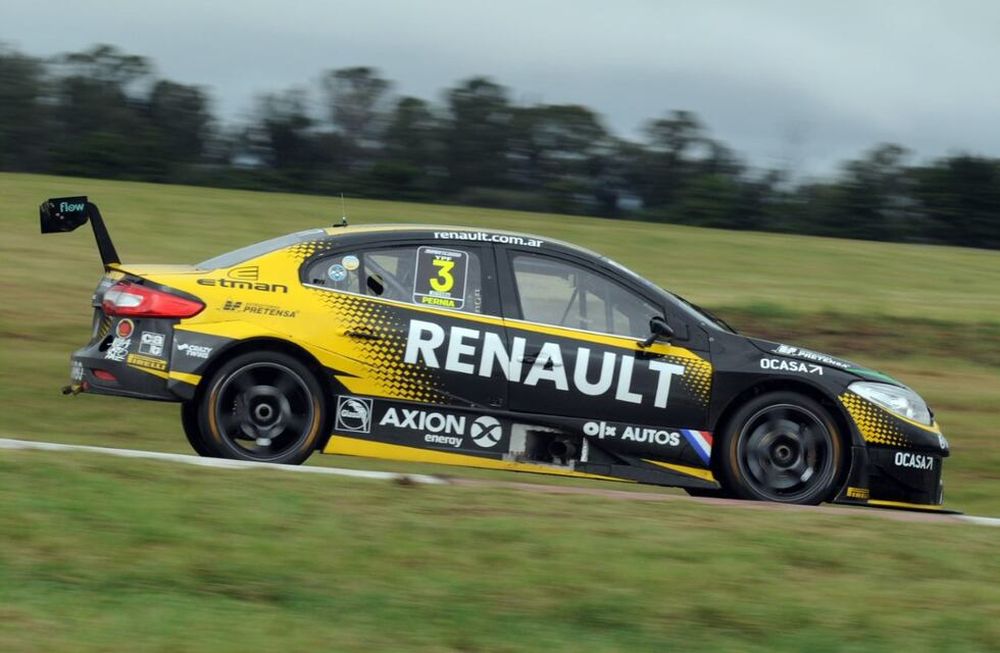 Pernía continúa como líder en el Súper TC2000