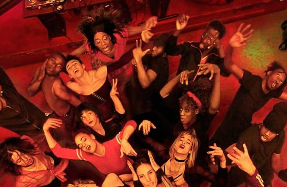 “Climax” en Netflix: un estupendo videoclip al que le sobran 80 minutos