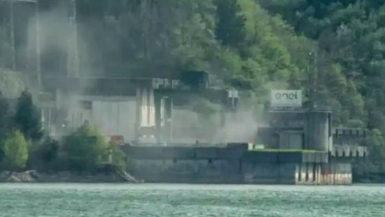 La primera ministra italiana Giorgia Meloni dijo que estaba pendiente de la “terrible” noticia y expresó su solidaridad con las víctimas y sus familias.Foto: Captura video.