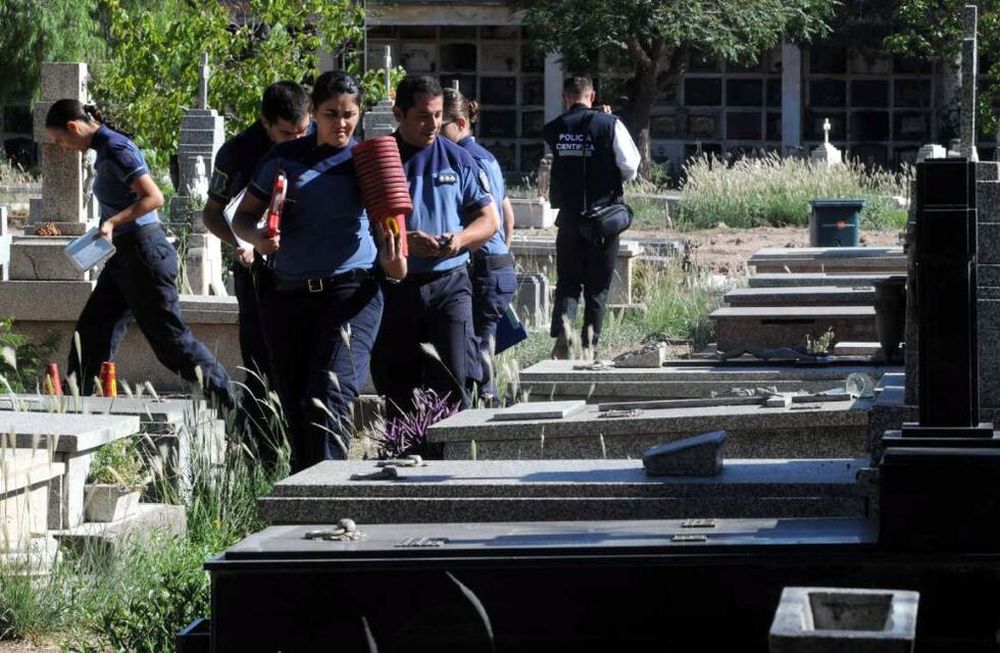 Caso Guardati: removieron diez tumbas y hallaron 14 cadáveres