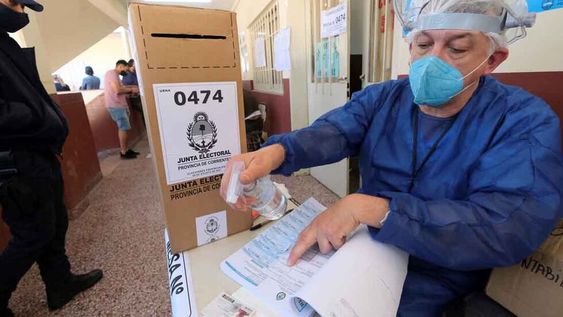 Los primeros resultados de las PASO se conocerán alrededor de las 23 del domingo, según anunció el gobierno. Foto: Télam