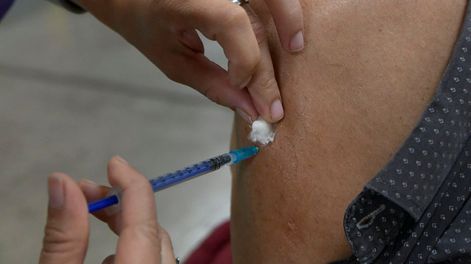 Los Andes | Se aplicaría a los que hayan recibido el esquema completo para mantener los anticuerpos altos y por nuevas variantes. / Foto: Orlando Pelichotti / Los Andes
