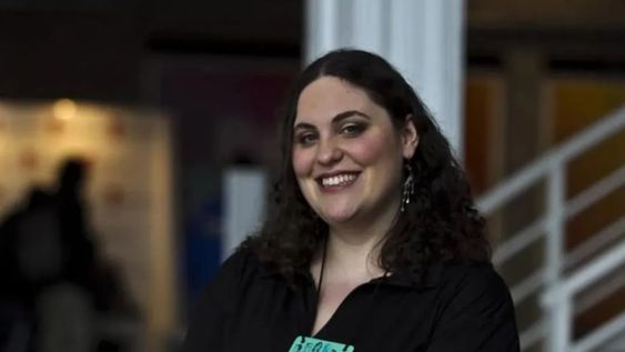 La científica Valeria Edelsztein, quien investiga para el CONICET, recibió una distinción ‘Franco-Argentina’ en el área de ‘Innovación’ otorgada en la Embajada de Francia.