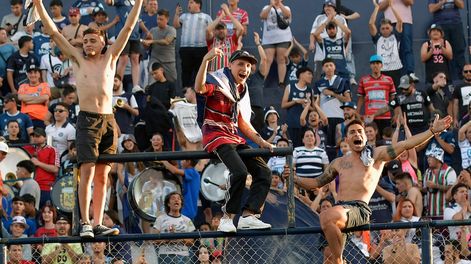 Los Andes | Independiente Rivadavia le ganó al Deportivo Maipú y jugará la final por el primer ascensoMatías Reali marcó el único gol del partido y jugará el partido definitorio con el primero de la Zona A por un lugar en la Liga Profesional.Foto. Orlando Pelichott