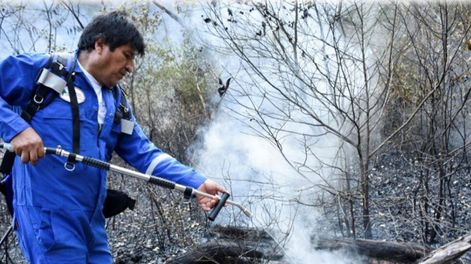 Los incendios en Bolivia persiguen a Evo - Por Raúl  Peñaranda U.