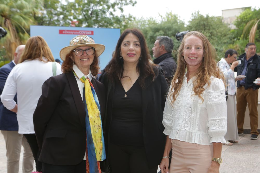 Carolina Fuller, Patricia Suarez Roggerone y Mariana Cerutti.