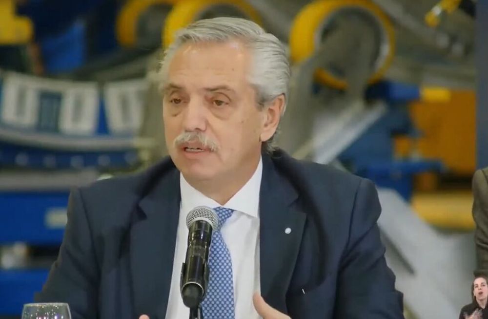 Fue durante una recorrida por el Centro Espacial Punta Indio donde se desarrolla el cohete lanzador de satélites Tronador II - Twitter Alberto Fernández