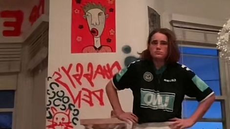 Maisy Biden con la camiseta de la Lepra.