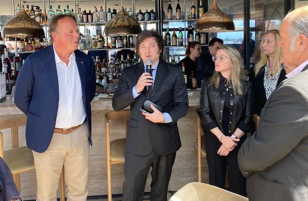 El candidato libertario Javier Milei no fue al coloquio IDEA y tuvo su propio encuentro con empresarios en Mar del Plata.