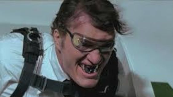 Murió Richard Kiel, el villano con dientes de acero en James Bond