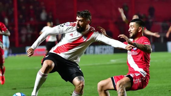 River rescató un empate frente a Argentinos