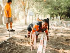Cuando no se trata sólo de correr. En las carreras por obstáculos, más allá de la velocidad al correr, la destreza y energía de cada uno de los competidores es determinante. Cuando no se trata sólo de correr. En las carreras por obstáculos, más allá de la velocidad al correr, la destreza y energía de cada uno de los competidores es determinante.