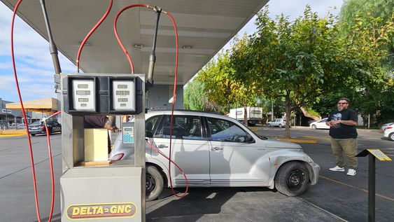 Llenar un tanque cuesta cerca de $6.000, una opción más económica frente a la nafta.