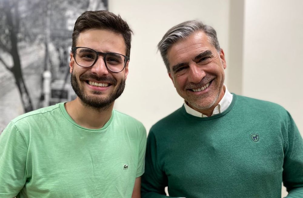 Emanuel Fugazzotto y Mario Vadillo festejaron en el búnker armado en la sede del Círculo de Periodistas de Mendoza. Foto: Prensa Partido Verde.
