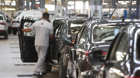 Fiat ofrece empleo en Argentina. / Foto: Nicolás Bravo / La Voz