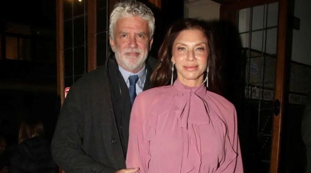De perfil reservado y fuera del ambiente artístico, fue pareja de Romina Gaetani, quien lo denunció por violencia de género.