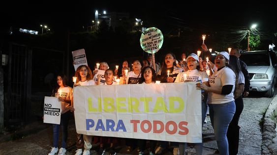 Vigilia de familiares de presos políticos en Venezuela