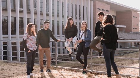 Estudiantes universitarios pueden trabajar en Quilmes con el programa de pasantías rentadas. (Foto: UCC)