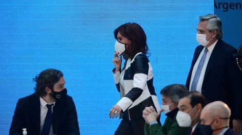 En el caso de Cristina, la pirueta de erigirse como principal opositora de su propio Gobierno ya está en marcha.