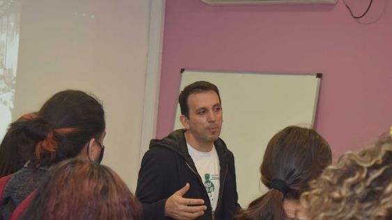 Desarrollo tecnológico e innovación: por qué cada año cientos de jóvenes eligen los cursos de la Casa del Futuro y Conectar Lab