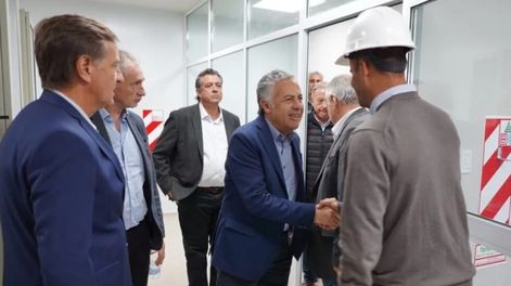 Los Andes | Rodolfo Suárez y Alfredo Cornejo recorrieron el nuevo sector de máxima seguridad de Almafuerte II. Foto: Prensa Mendoza