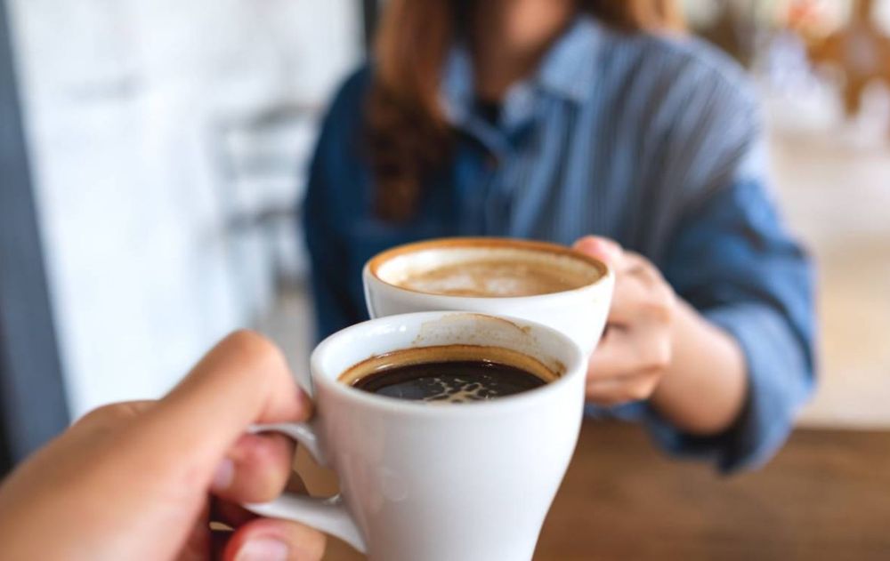 Bebidas energizantes: especialistas advierten que la cafe&iacute;na que tienen equivale a cuatro shots de espresso