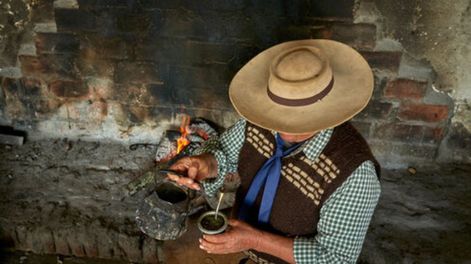 Cada 10 de noviembre se celebra el Día de la Tradición en Argentina en honor al autor José Hernández.&nbsp;