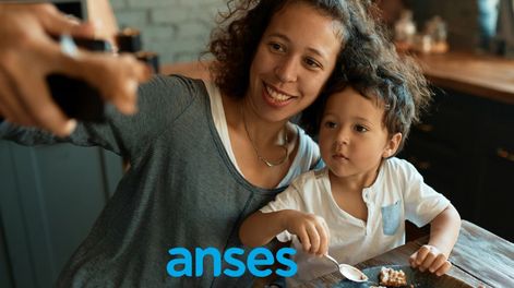 Los beneficiarios recibirán un incremento del 2,21% en las asignaciones familiares, ajustándose según la movilidad previsional.