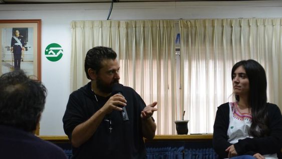 Presión. Juan Grabois, y la referente cordobesa de su espacio, Constanza San Pedro. La presión del dirigente llegó al Gobierno a implementar un nuevo plan social.