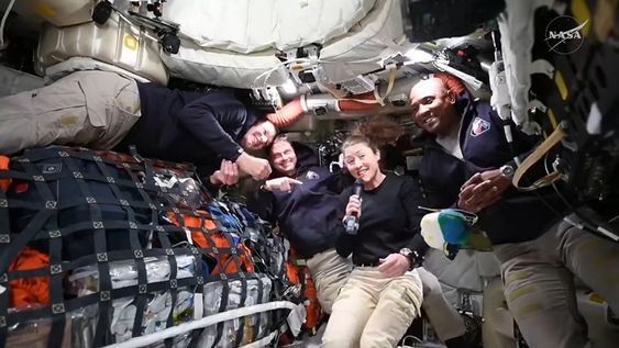 Los cuatro astronautas de Artemis II volvieron con éxito a la Tierra y ahora comienza su camino de recuperación.