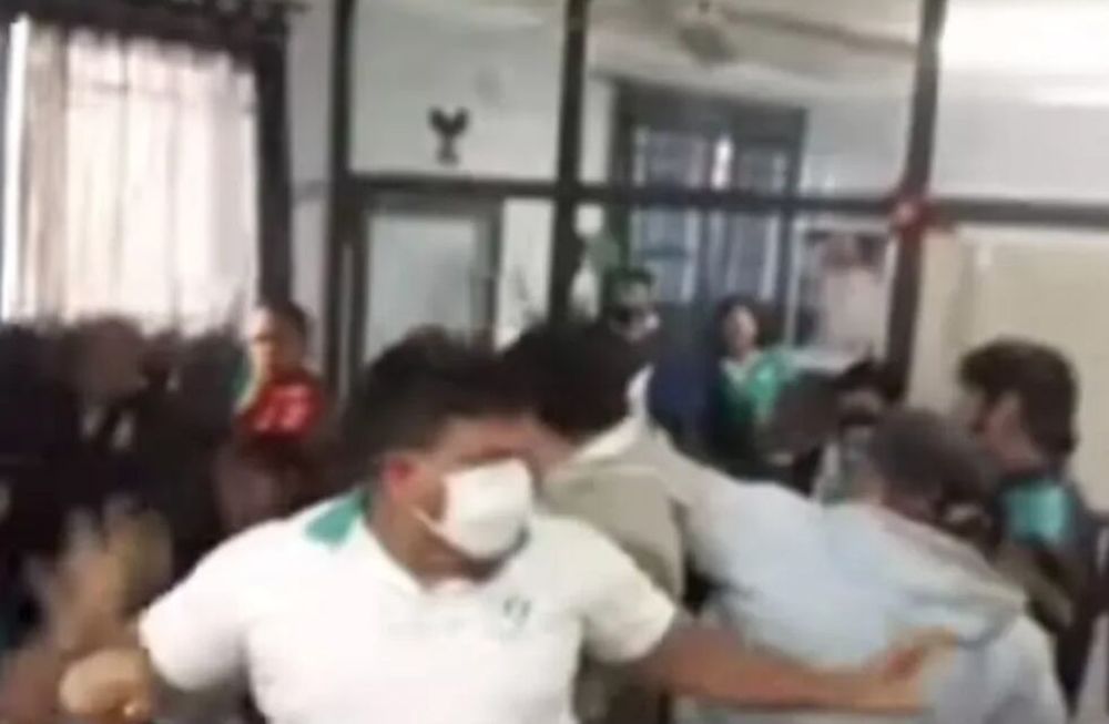 Piñas van, piñas vienen: brutal pelea en una Municipalidad de Formosa