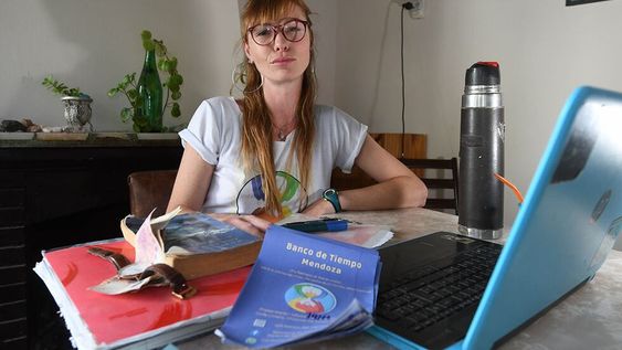 Banco de Tiempo Mendoza, es un nuevo sistema de economía social, que intercambian bienes y servicios mediante la acumulación de horas.