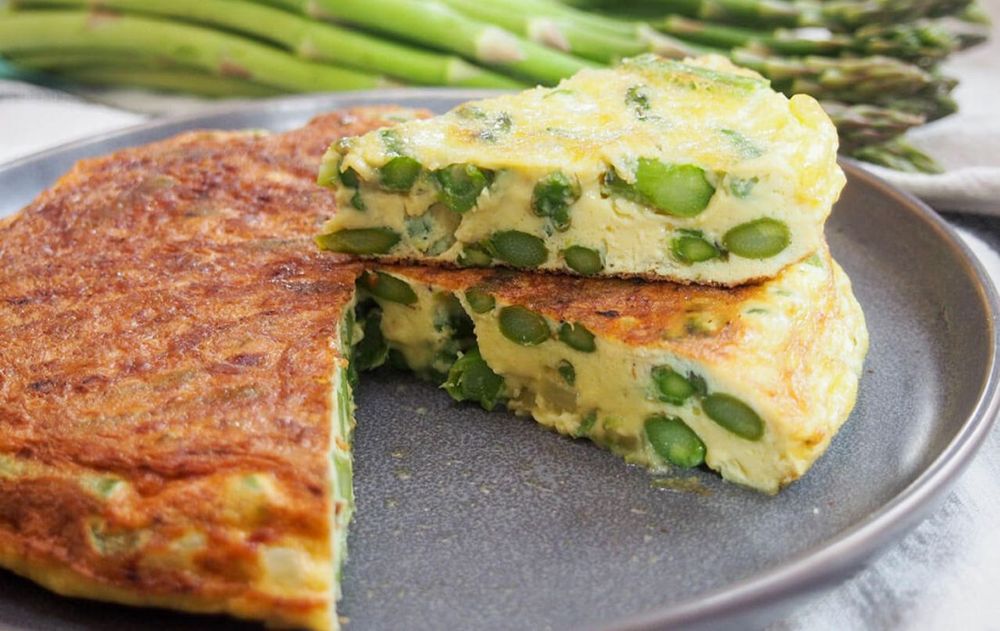 Los ingredientes de temporada de esta receta aportan fibra, proteínas y vitaminas que ayudan a mantener un peso equilibrado.