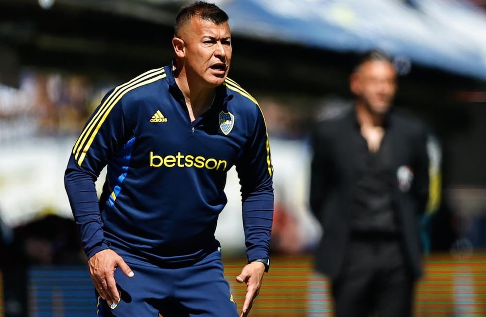 El entrenador de Boca, Jorge Almirón, apuntó con dureza hacia el árbitro mendocino Andrés Merlos.