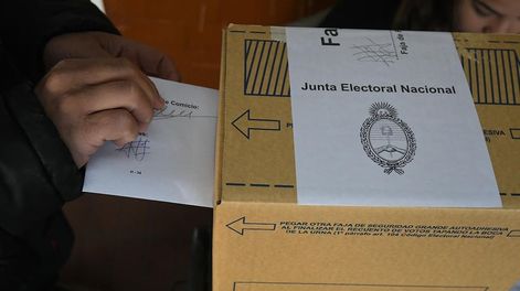 Los Andes | Elecciones PASO presidenciales 2023 en la provincia de Mendoza, en la escuela Leandro Alem de Guaymallén el comienzo de la mañan comenzó con tranquilidadFoto: José Gutierrez / Los Andes