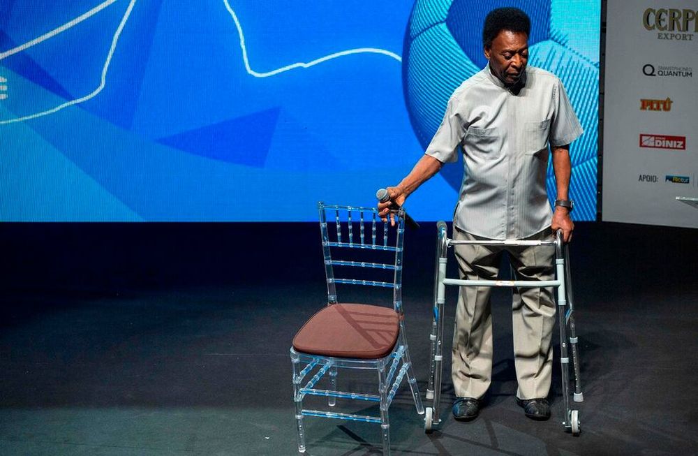 Desmienten que Pelé esté internado tras un desmayo en Brasil
