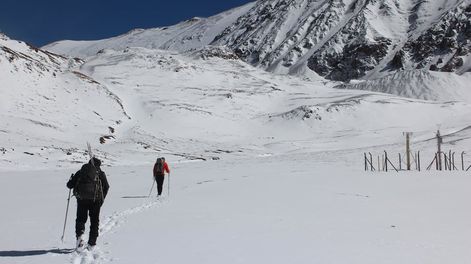 Científicos del Ianigla-Conicet camino al glaciar Agua Negra, provincia de San Juan, para realizar las tareas regulares de monitoreo en este glaciar / Pierre Pitte (Ianigla-Conicet)