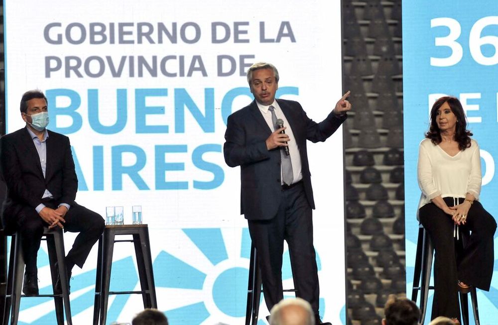 Tensión. El presidente Alberto Fernández optó por contestarle ayer a su vicepresidenta.